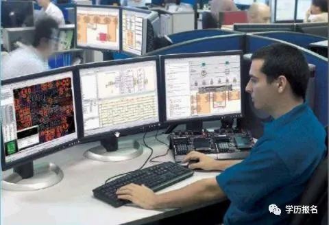 游戲玩家又愛又恨的職業(yè) 游戲開發(fā)工程師與互聯(lián)網(wǎng)游戲設計